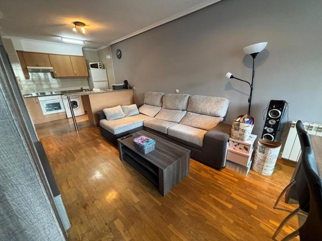 Piso en Venta en Calle Langreo 4, Pola de Siero photo 0