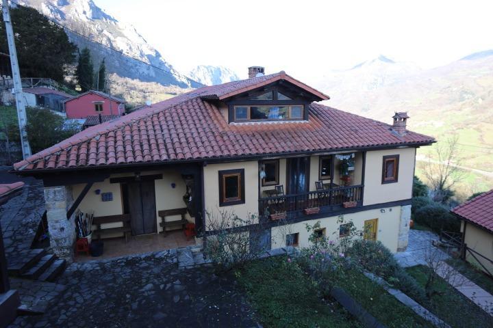 Casa De Campo En venta en Quirós, Quiros photo 0