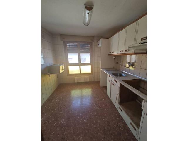 Piso en venta en Alfamén photo 0