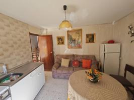 Se vende bonita casa en Cetina photo 0