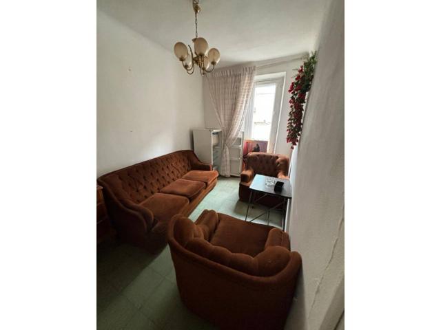Se vende piso con local en Illueca photo 0