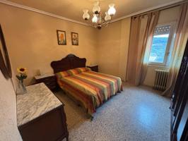 Se vende piso con ascensor en Illueca photo 0