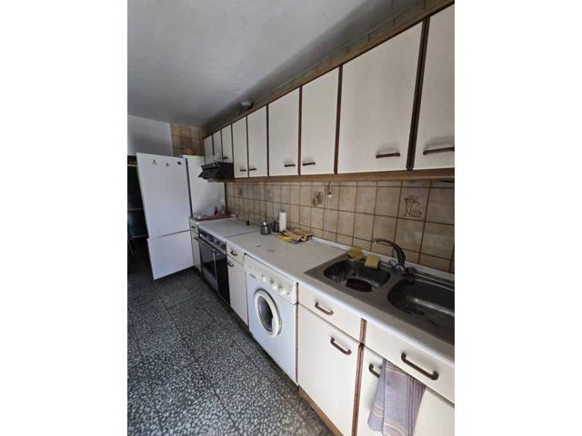 Se vende casa con jardin y piscina en el Frasno photo 0