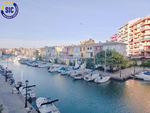 Vivienda en venta en Port Saplaya con vistas a la dársena photo 0