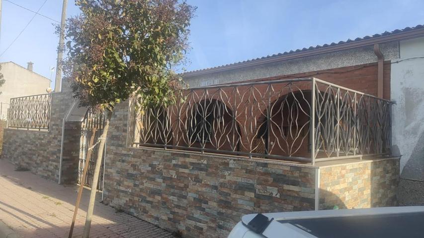 FASCINANTE CASA en LA VIÑUELA photo 0