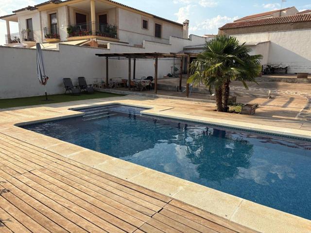 Oportunidad Única en El Retamar – Terreno con Vistas a la Sierra y Piscina photo 0