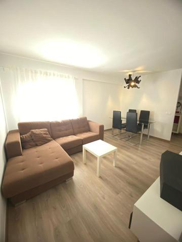 MODERNO PISO EN ALQUILER photo 0