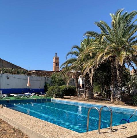 MAGNÍFICA CASA EN CENTRO PUEBLO CON PISCINA photo 0