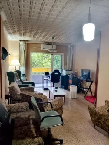 AMPLIO PISO EN PASEO SAN GREGORIO photo 0