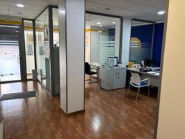 LOCAL EN PLENO CENTRO photo 0