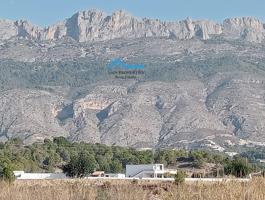 Terreno rústico con casa, cuadras y corrales a la venta en Altea photo 0