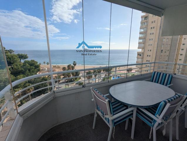 Amplio apartamento en venta en Benidorm con vistas al mar, a 50 metros de la Playa de Poniente photo 0