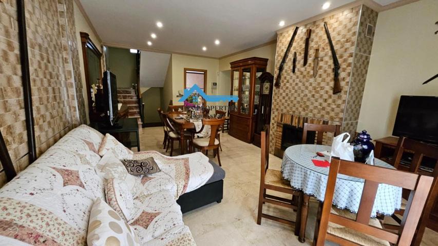 Preciosa casa de pueblo en el corazón de La Nucia photo 0
