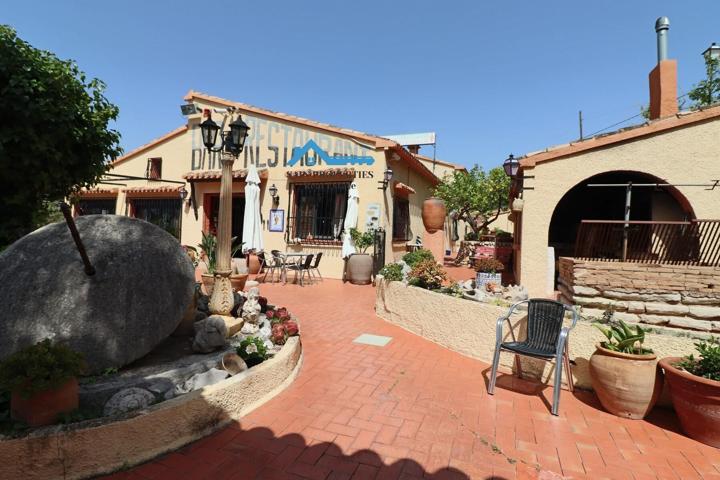Espectacular finca con restaurante funcionando y vivienda en Tárbena photo 0