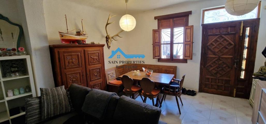 Coqueta casa de pueblo a la venta en La Nucia photo 0
