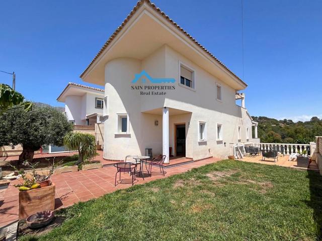 Gran Chalet pareado en venta en Alfaz del Pi photo 0