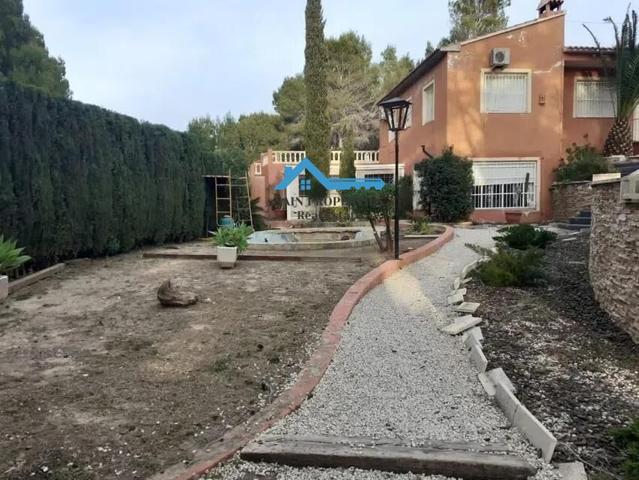 Chalet a reformar en venta en Altea photo 0