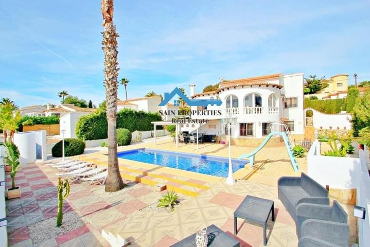 Chalet Independiente con Dos Viviendas y Piscina, en Ortenbach Calpe photo 0