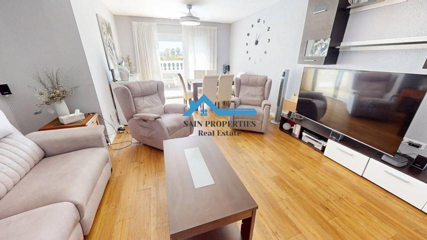 Amplio chalet pareado con gran sótano, piscina privada y zonas deportivas en La Nucía photo 0