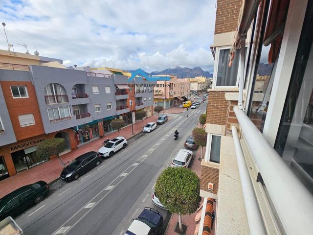 Piso luminoso en el centro de Alfaz del Pi con terraza y parking photo 0