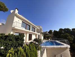 Hermosa villa de estilo moderno - Ibiza con espectaculares vistas al mar en Jávea. photo 0