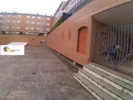 local comercial enfrete del parque de san pedro en la palomera - en la esquina, muy bien ubicado photo 0