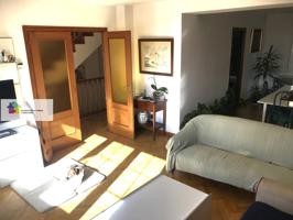 se vende casa adosada en la urbanización Monteleon, amueblada, 3 hab, 3baños , garaje, jardín, piscina, bar, photo 0