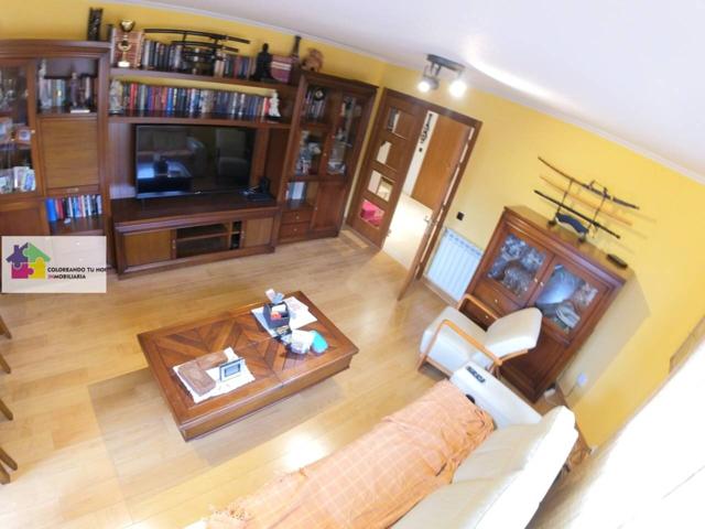 se vende chalet en Navatejera, amueblado, exterior, con acceso a cancha de tenis, piscina, buena opción para negocio photo 0