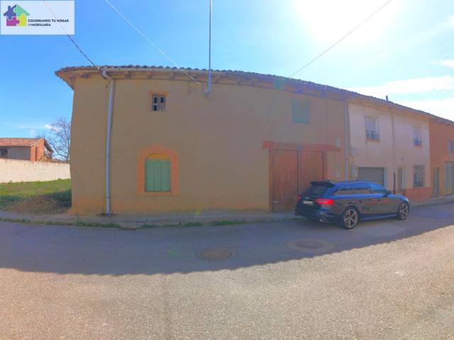 se vende casa en Alija de la Ribera - León, totalmente exterior, al lado de la plaza del caño de la calle real photo 0