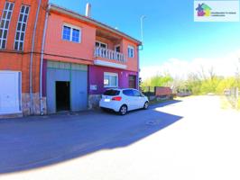 se vende piso con jardín o zona para plantar, en Villanueba de Carrizo, a 28min de León, totalmente exterior, con garaj photo 0