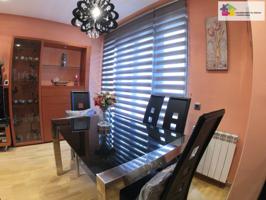 Se alquila piso amueblado, en avda. Padre Isla, cerca de Ramiro Valbuena, exterior, luminoso, muy céntrico photo 0