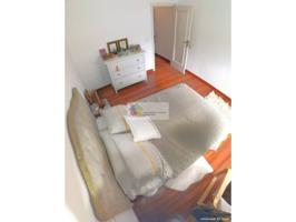 se vende piso en el centro de Ponferrada, de 245m2, con 5 habitaciones, 3 baños, cochera, trastero, muy luminoso, ves el photo 0