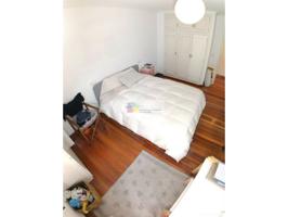se vende piso en el centro de Ponferrada, de 245m2, con 5 habitaciones, 3 baños, cochera, trastero, muy luminoso, ves el photo 0