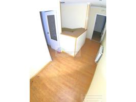 se alquila local, exterior, da la calle las fuentes de 188m2, con un despacho, zona de trabajo, dos almacenes, dos baños photo 0