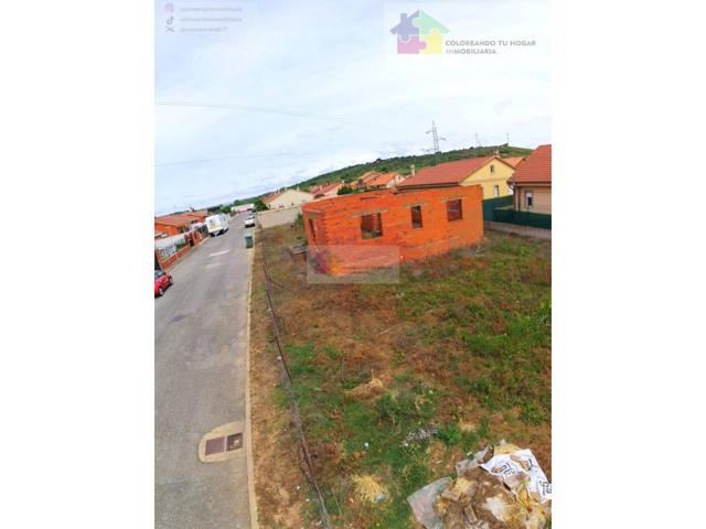 se vende terreno en Benavides de Orbigo, de 172m2 urbano, esta en casco urbano, dispone de luz, agua, alcantarillado, se photo 0