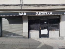 Local comercial en venta en Eibar photo 0