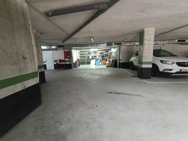 ¡Venta de garaje en Eibar! photo 0
