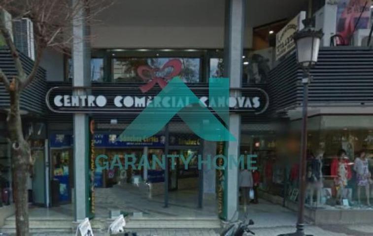 Se alquila local en Centro Comercial Canovas photo 0