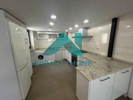 🏡 ¡SE VENDE LOCAL COMERCIAL CON OBRA DE VIVIENDA REALIZADA EN ZONA EROSKI, CÁCERES! 🔑✨ photo 0