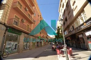 SE VENDE LOCAL PARA INVERSORES EN CALLE SANTAJOAQUINA DE VEDRUNA photo 0