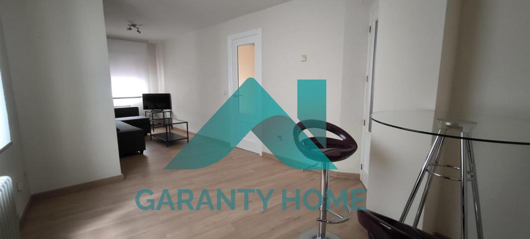 ¡SE ALQUILA VIVIENDA REFORMADA EN CÁCERES! 🏡✨ photo 0
