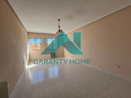 SE ALQUILA PISO SIN AMUEBLAR EN ZONA FRATRES 🏡 photo 0