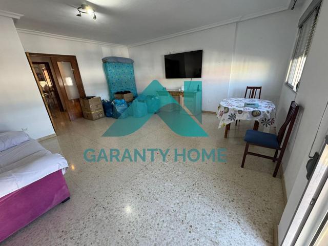 SE VENDE PISO EN AVDA DE LA CONSTITUCIÓN CÁCERES photo 0