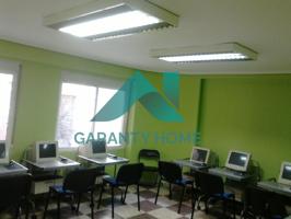 SE VENDE LOCAL OFICINA EN ZONA COLON POSIBILIDAD DE CONVERTIR EN VIVIENDA photo 0