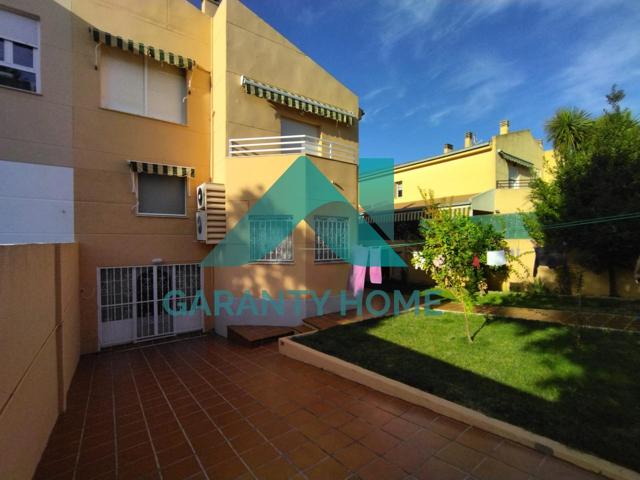 Se VENDE Chalet en zona R-66 photo 0