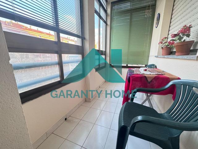 SE VENDE AMPLIO PISO EN AVENIDA DE ALEMANIA, CÁCERES 🏡✨ photo 0