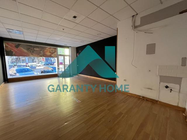 ¡LOCAL COMERCIAL EN ALQUILER EN EL CENTRO DE CÁCERES! 🏢✨ photo 0