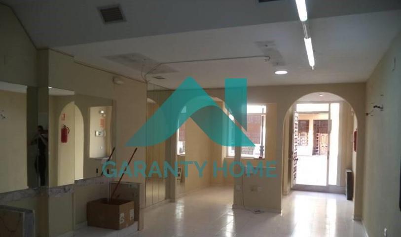🏢 ¡SE ALQUILA LOCAL COMERCIAL EN ZONA SAN PEDRO DE ALCÁNTARA, CÁCERES! ✨ photo 0