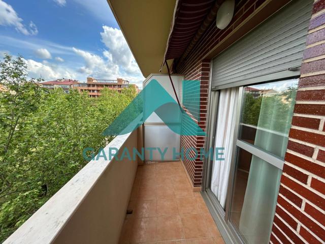 🏡 ¡SE VENDE PISO CON PISCINA EN EL R-66, CÁCERES! ✨ photo 0