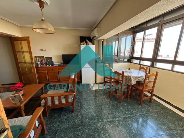 🏡 ¡SE VENDE PISO EN AVDA. VIRGEN DE GUADALUPE, CÁCERES! ✨ photo 0